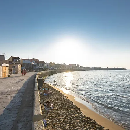 2! アパート ハニア